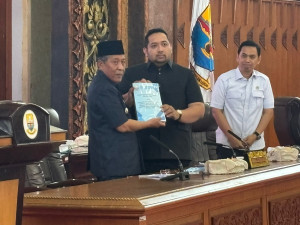 Pimpinan DPRD Terima Nota Pengantar Perubahan RPJMD Provinsi Jambi, PETAJAMBI.COM