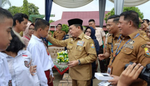 Belasan Ribu Siswa Tak Mampu Terima Bantuan Program Dumisake Pendidikan  , PETAJAMBI.COM