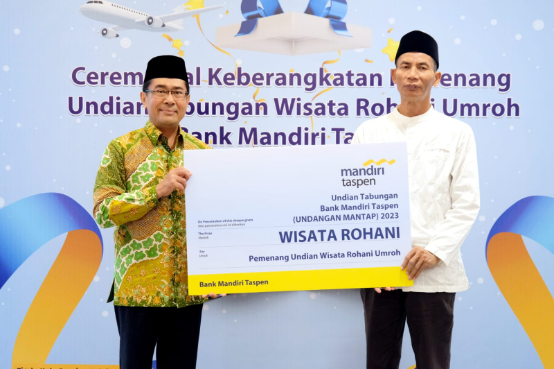 Bank Mandiri Taspen Gelar Pemberangkatan 8 Pasangan Nasabah Pemenang Undian Umroh, PETAJAMBI.COM