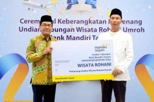 Bank Mandiri Taspen Gelar Pemberangkatan 8 Pasangan Nasabah Pemenang Undian Umroh, PETAJAMBI.COM