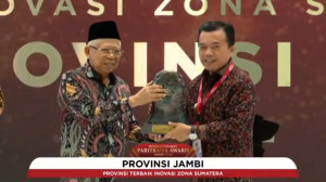 Mampu Lindungi Puluhan Ribu Pekerja Rentan, Al Haris Diganjar Penghargaan Paritrana Award dari Wapres, PETAJAMBI.COM