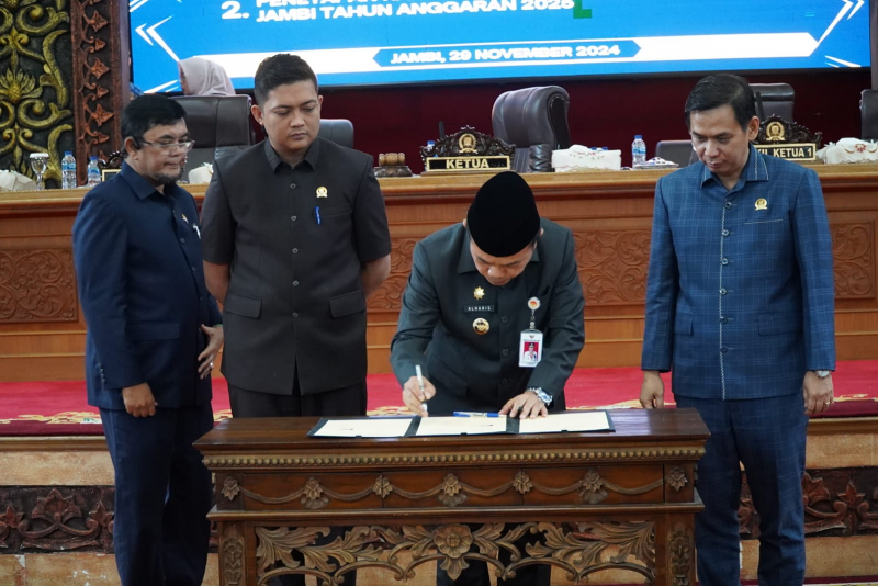 Gubernur Apresiasi Kerja Keras DPRD Bahas APBD 2025, PETAJAMBI.COM