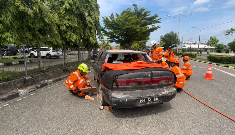 Siaga Nataru, Kantor SAR Jambi Simulasi Penanganan Kecelakaan Kendaraan di Jalan Raya , PETAJAMBI.COM