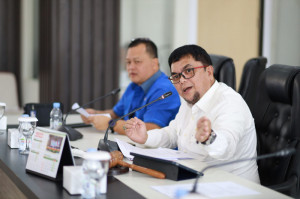 Dewan Minta Gubernur Desak Investor Tuntaskan Pembangunan Jalur Khusus Batu Bara , PETAJAMBI.COM