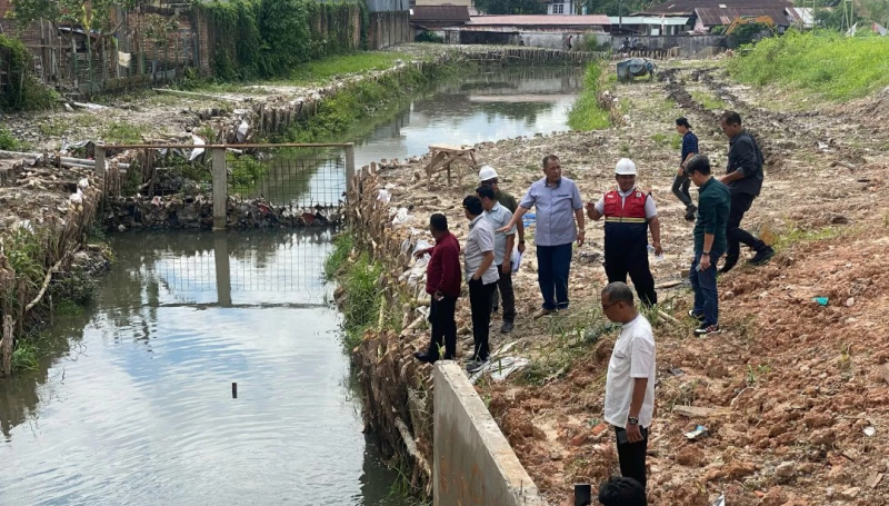 Komisi III DPRD Provinsi Jambi Cek Kolam Retensi JBC, PETAJAMBI.COM