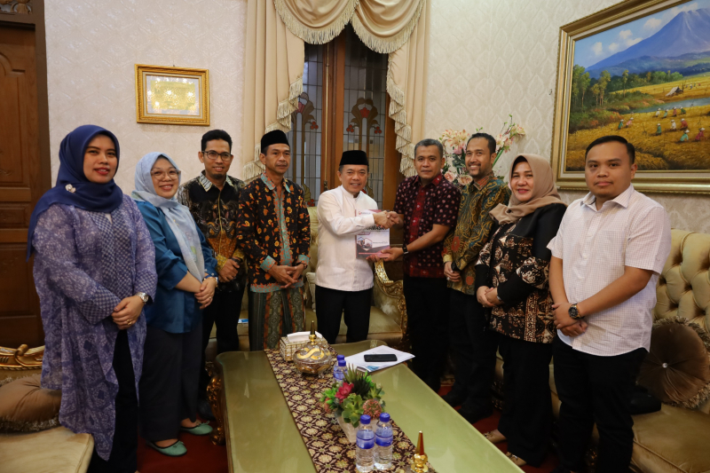 Bawaslu Jambi Kembalikan Sisa Dana Hibah Pilkada Rp21,3 Miliar, PETAJAMBI.COM