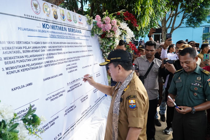 Teken Komitmen SPMB Berintegritas, Gubernur Jambi: Hindari Praktik Titipan, PETAJAMBI.COM