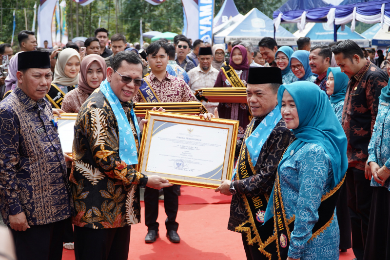 Harganas ke-32 Tingkat Provinsi Jambi: Menggelorakan Semangat Menuju Keluarga Berkualitas dan Indonesia Emas 2045, PETAJAMBI.COM