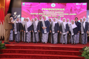 Sekda Kukuhkan Pengurus Daerah IBI Provinsi Jambi , PETAJAMBI.COM